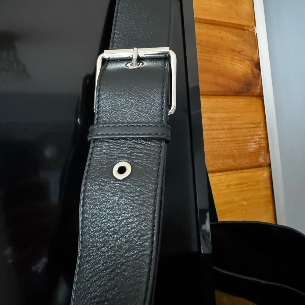 Alexander McQueen Pendant Leather Trimmed Suede Shoulder Bag $2600 SS26 - Picture 13 of 13